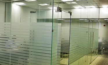 Стеклянные перегородки для офиса купить в Санкт-Петербурге