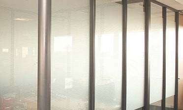 Перегородки из ПВХ и стекла - вариант 1 купить в Санкт-Петербурге