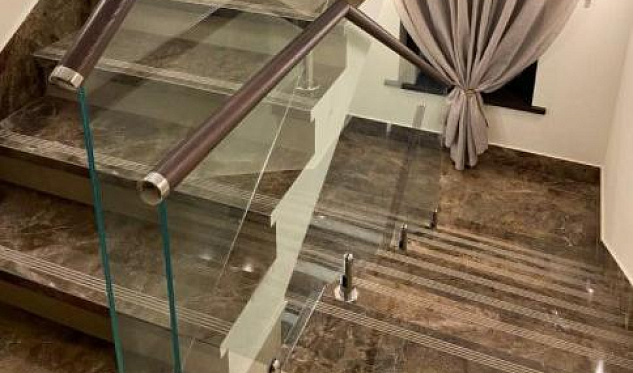 Стекло на министойках в Санкт-Петербурге. Готовые проекты ПерилаГлавСнаб Стекло на министойках в Санкт-Петербурге. Готовые проекты ПерилаГлавСнаб