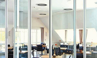 Стеклянные перегородки для зоны отдыха в офисе купить в Санкт-Петербурге