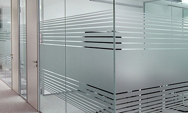 Стеклянные офисные перегородки с матовой пленкой купить в Санкт-Петербурге