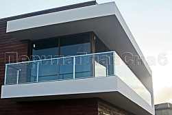 Цельностеклянные ограждения на несущем стекле в Санкт-Петербурге. Готовые проекты ПерилаГлавСнаб - фото 22