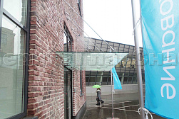 Стеклянные козырьки на вантах в Санкт-Петербурге. Готовые проекты ПерилаГлавСнаб - фото 22 Стеклянные козырьки на вантах в Санкт-Петербурге. Готовые проекты ПерилаГлавСнаб - фото 22