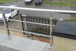 Перила и ограждения из нержавеющей стали с двумя ригелями в Санкт-Петербурге. Готовые проекты ПерилаГлавСнаб - фото 7 Перила и ограждения из нержавеющей стали с двумя ригелями в Санкт-Петербурге. Готовые проекты ПерилаГлавСнаб - фото 7