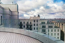 Цельностеклянные ограждения на несущем стекле в Санкт-Петербурге. Готовые проекты ПерилаГлавСнаб - фото 12