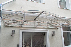 Козырьки и навесы на металлокаркасе в Санкт-Петербурге. Готовые проекты ПерилаГлавСнаб - фото 1