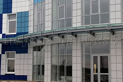 Стеклянные козырьки на спайдерах в Санкт-Петербурге. Готовые проекты ПерилаГлавСнаб - фото 11